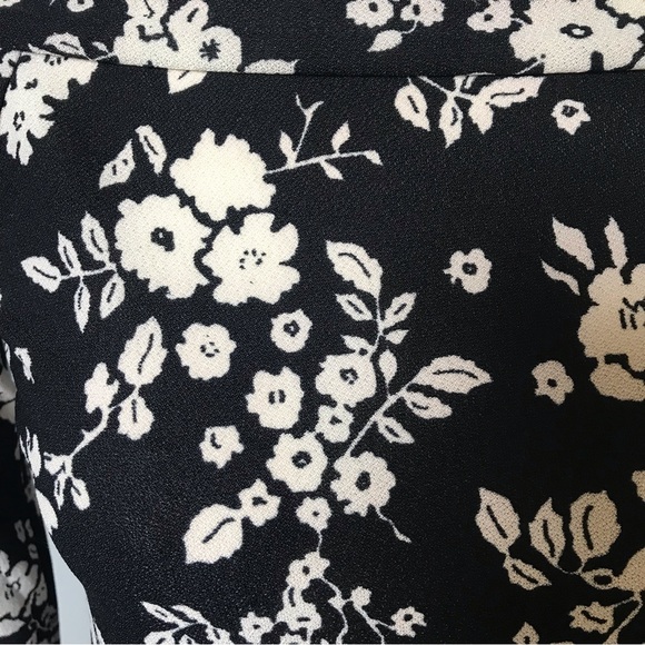 NEW ! Like You Off Shoulder Top - Size 42 - Picture 2 of 6